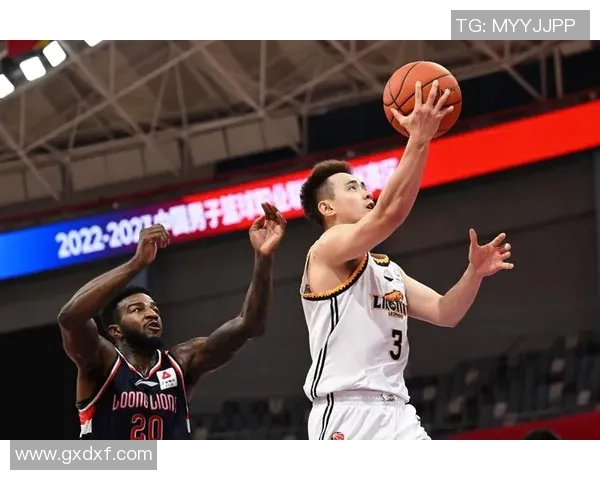 广州篮球队进攻战术深度解析与实战应用探讨